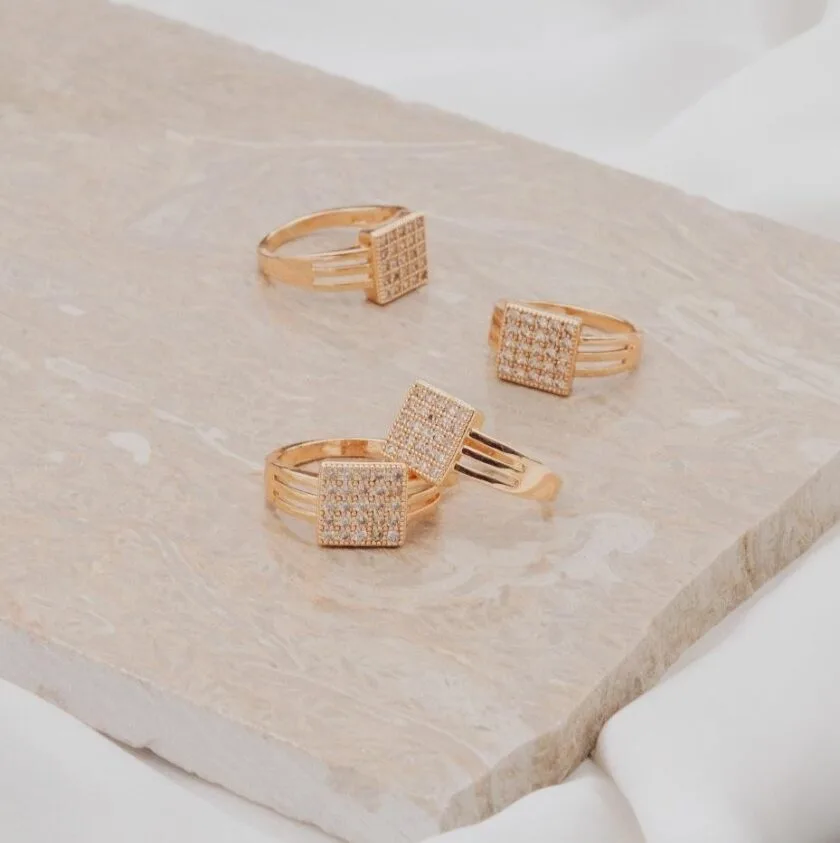 Lustrous square ring - Image 2