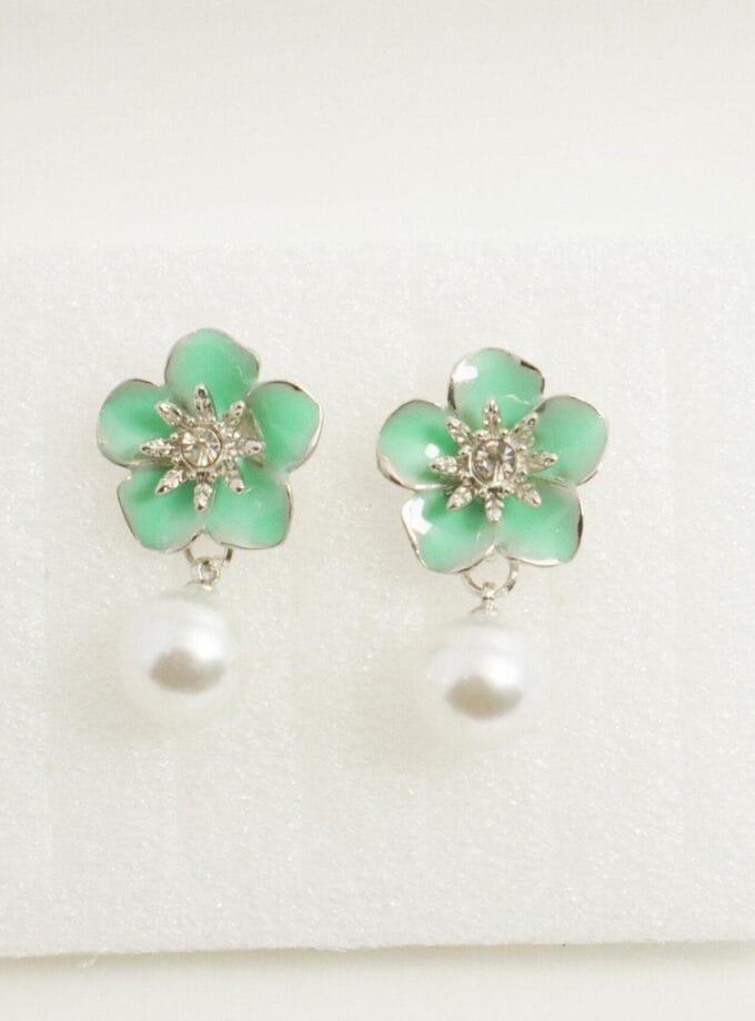 Blossom pearl drop mint
