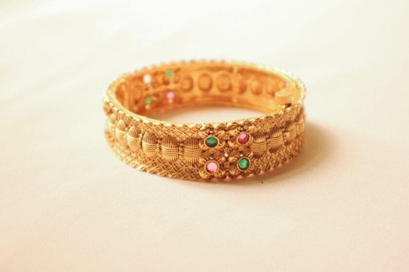21 gold-plated bangle - Image 3