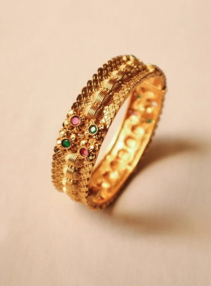 21 gold-plated bangle