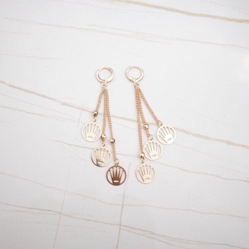 Long chain crown triple earrings - Image 2
