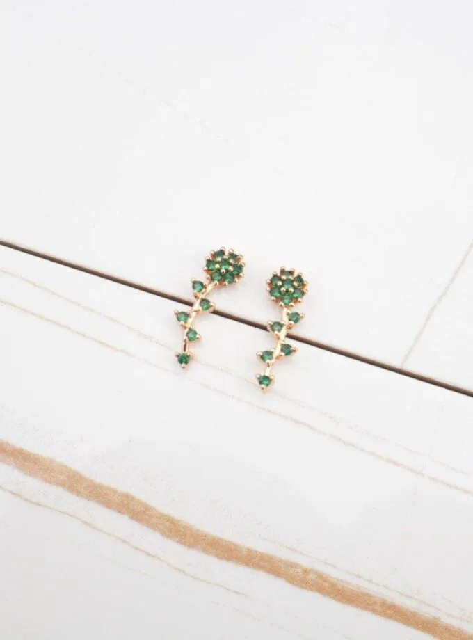 Flower studs green