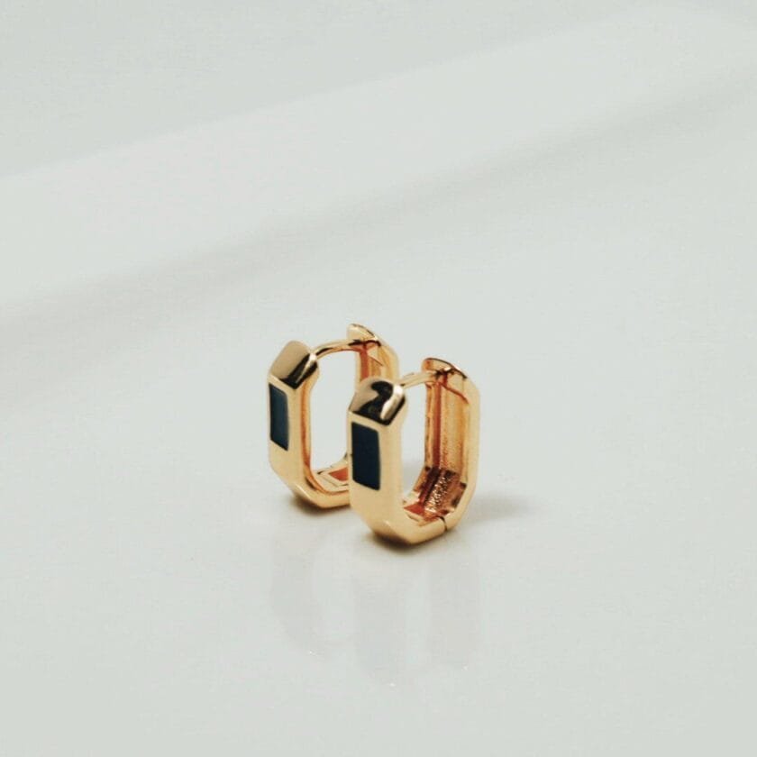 tiny studs black