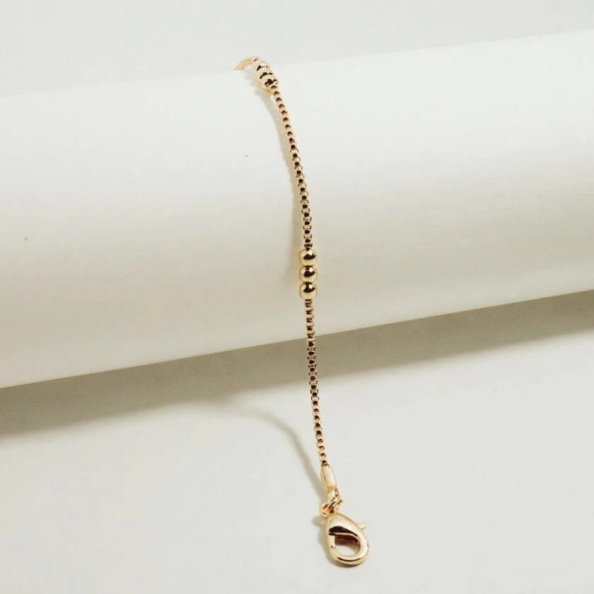 triple gleam beaded gold bracelet - Image 3