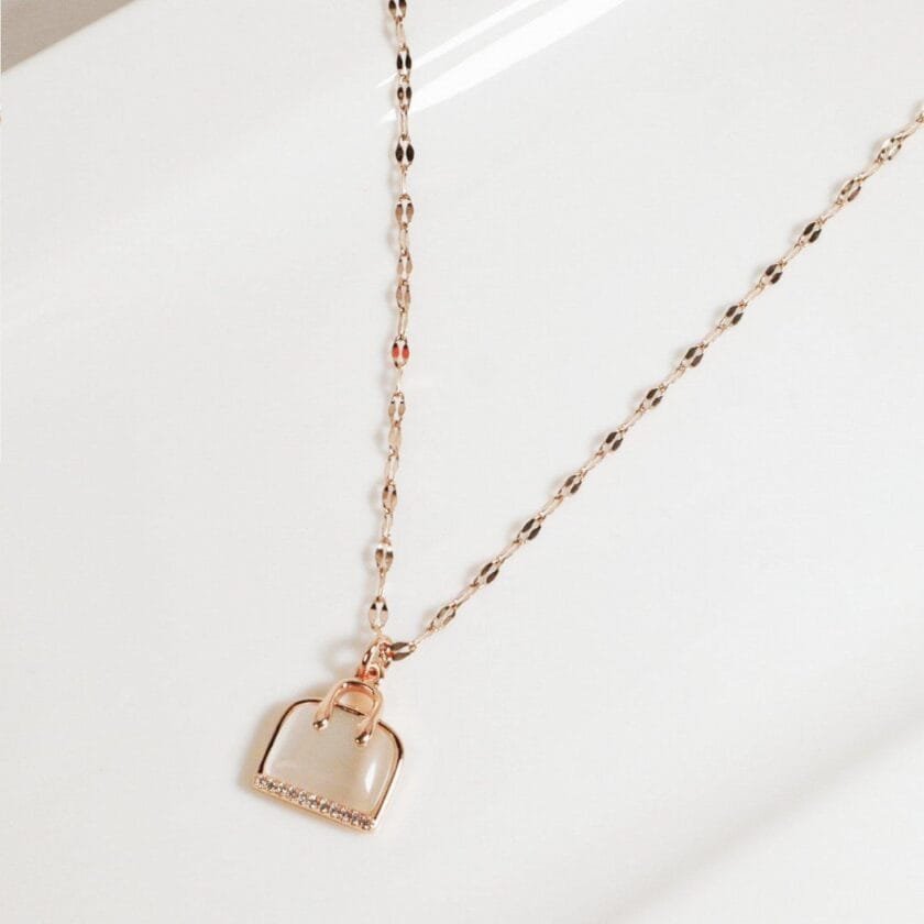 Cartera pendant chain