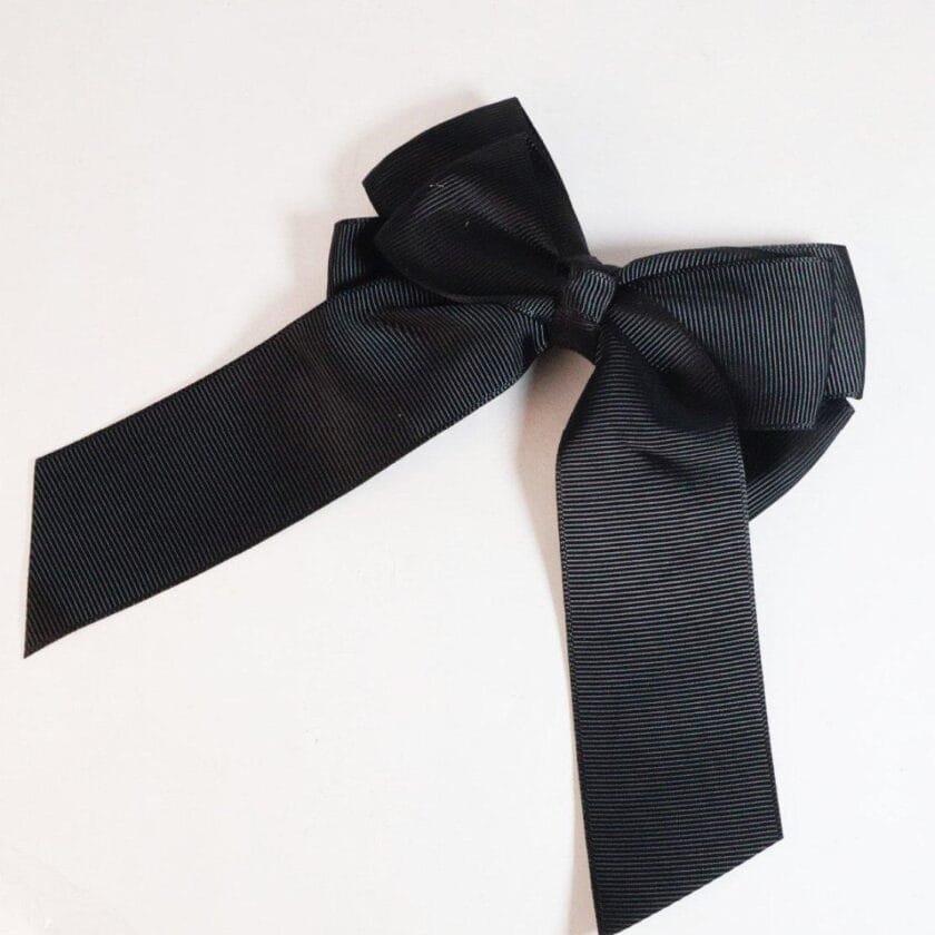 Black bow hair clip