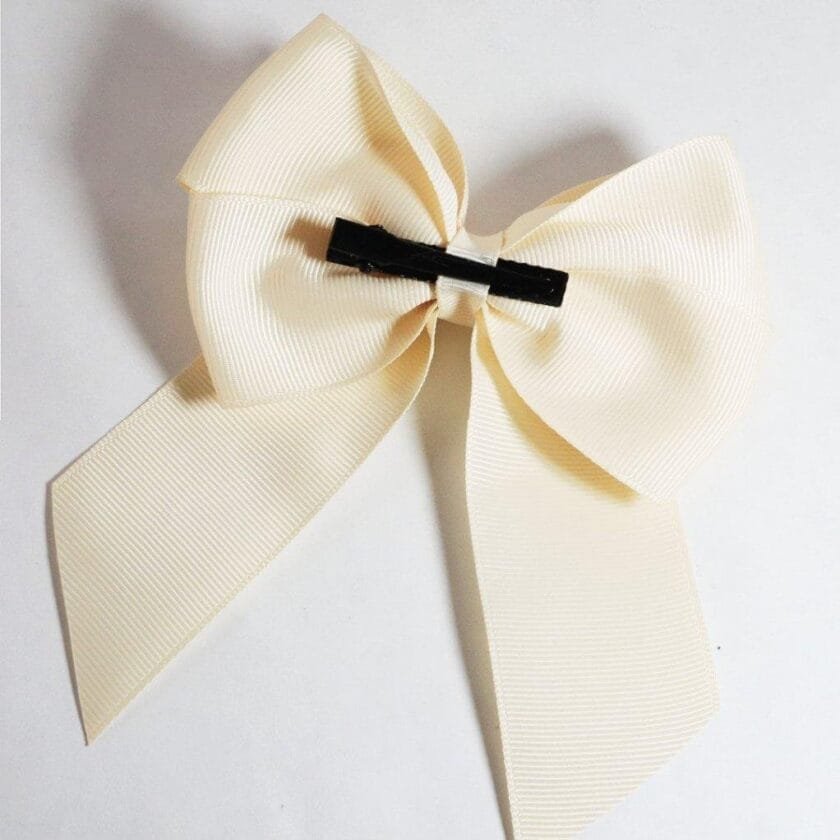 Off-white bow hair clip - Image 2