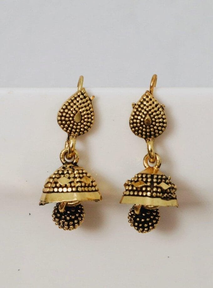 Neelam jhumki