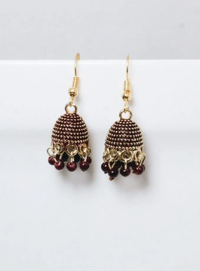 Mehr jhumki maroon