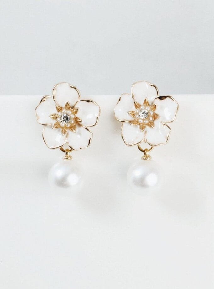 Blossom pearl drops white