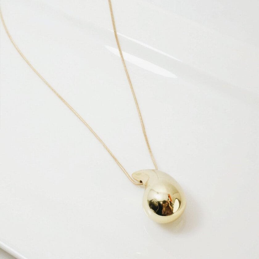 waterdrop pendant chain light golden
