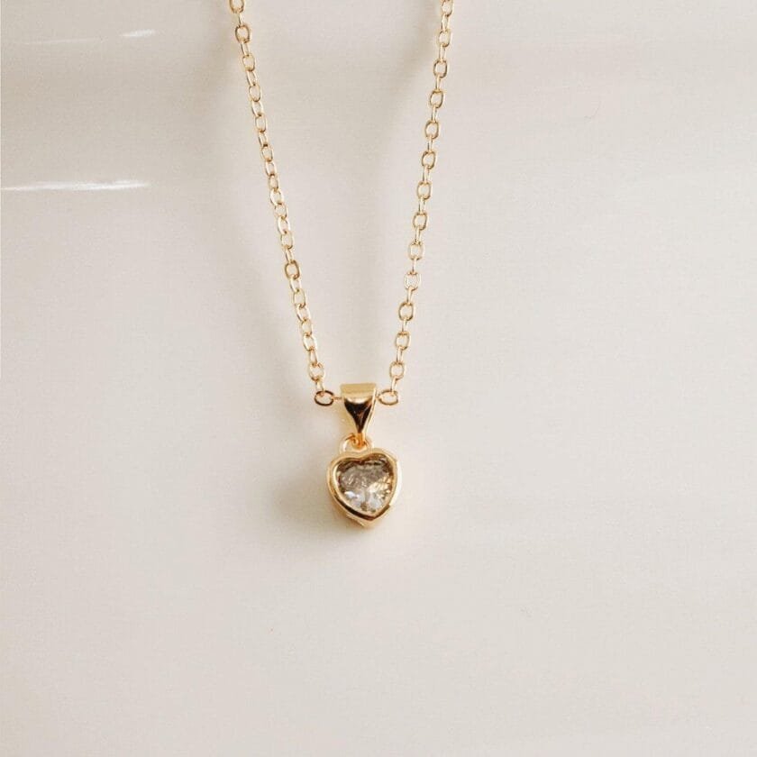 Minimal heart necklace with studs - Image 4