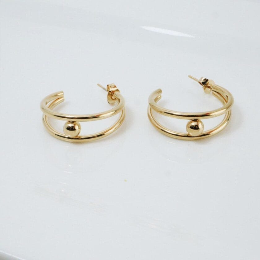 Minimal hoops gold
