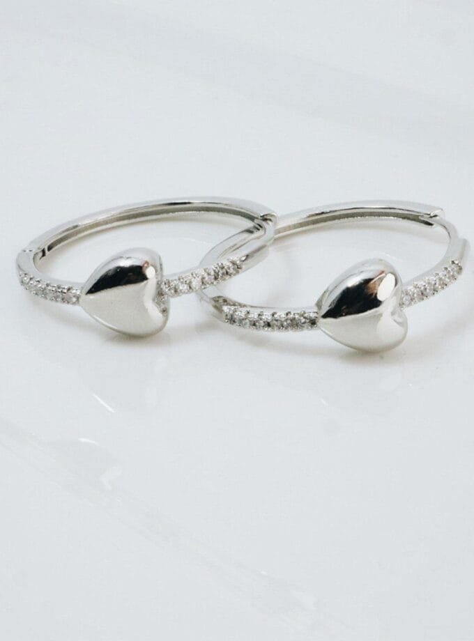 Minimal silver heart hoops 🫶🏼