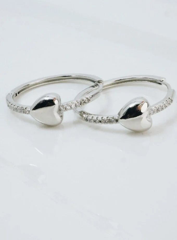Minimal silver heart hoops 🫶🏼