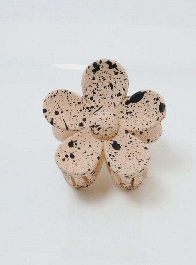 Korean flower hair claw matt