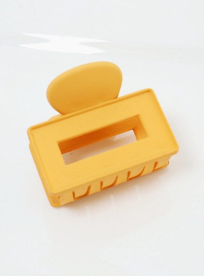 Korean geometric hair claw matt