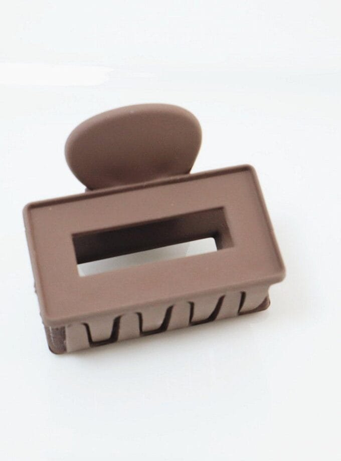 Korean geometric hair claw matt