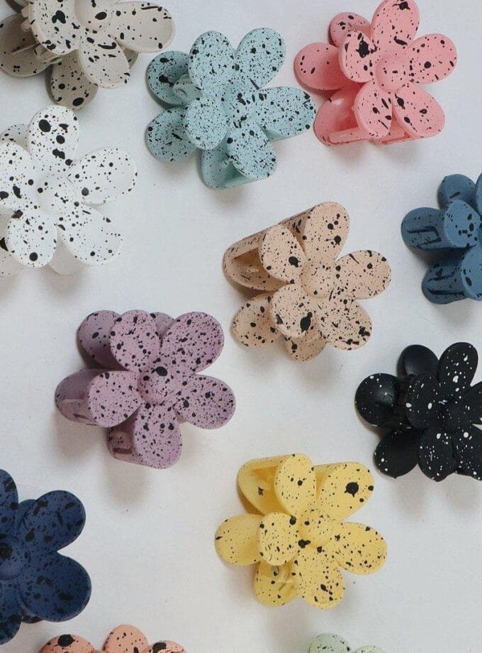 Korean flower hair claw matt