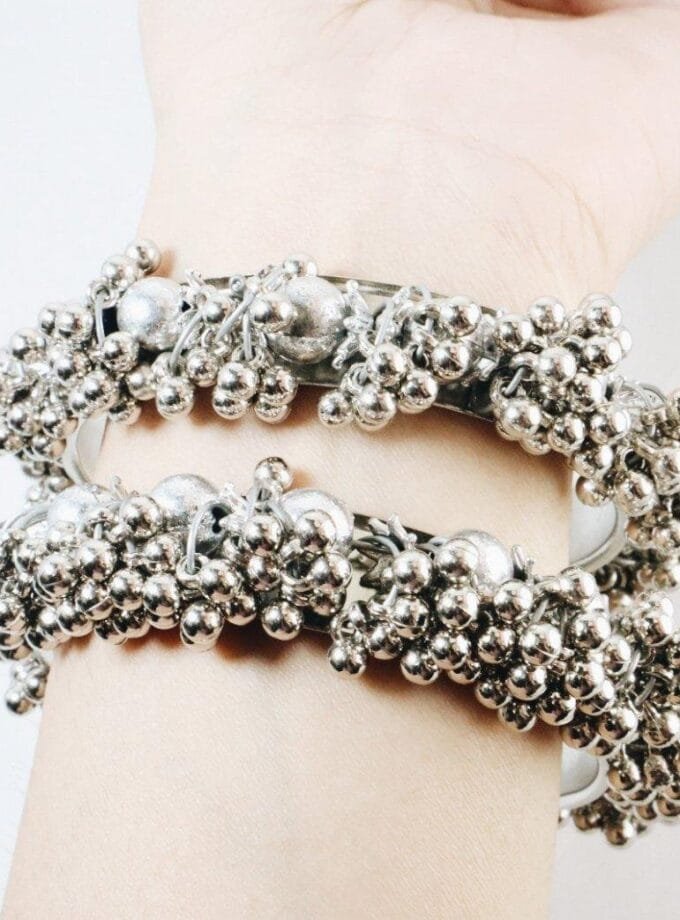 Silver pearl gajra / set of 2