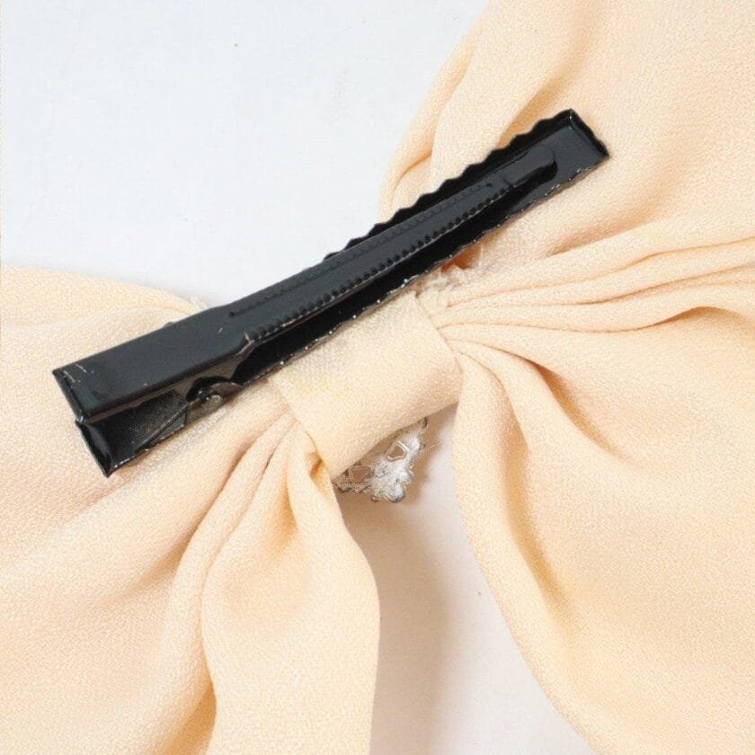 Bow clip pearl stone cream - Image 2