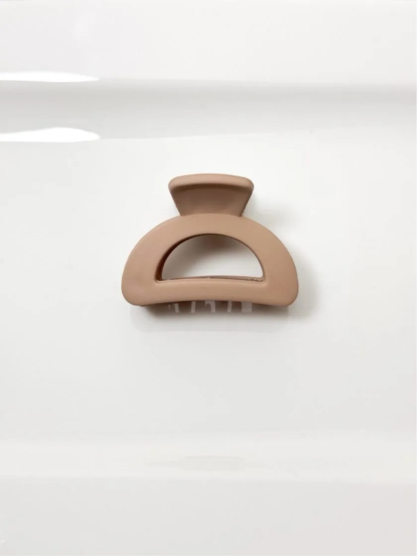Korean semicircle matte hair clip - Image 3
