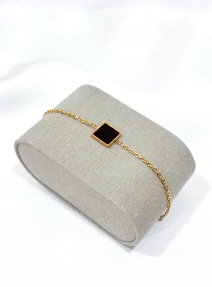 Square dainty gold bracelet
