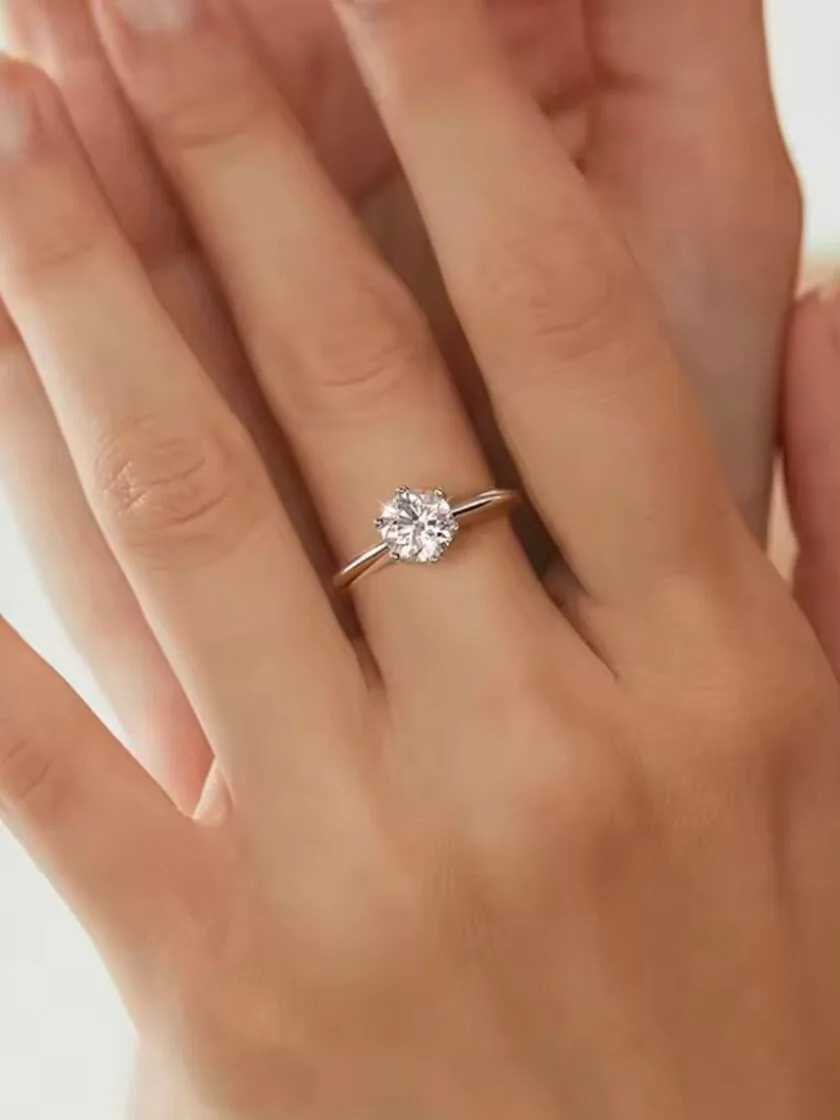 Moissanite silver ring adjustable