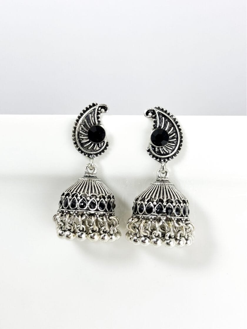Paan Patti jhumki silver black stone