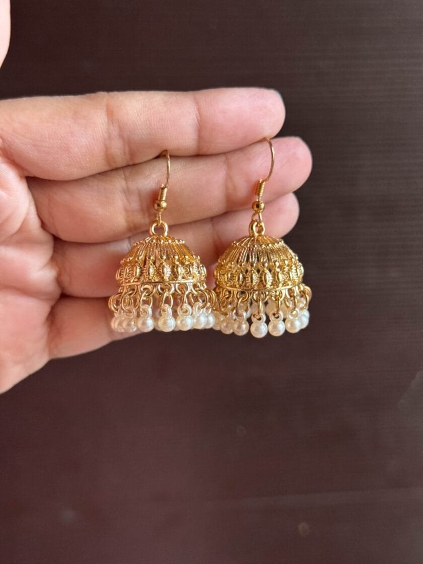 Noori jhumki golden