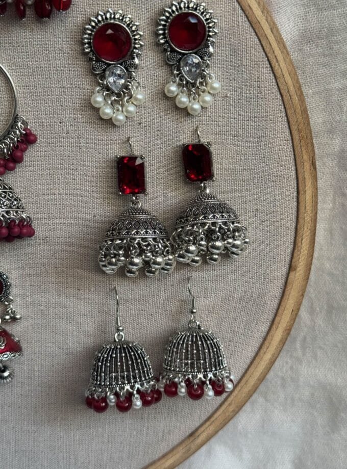 Maroon jhumki frame