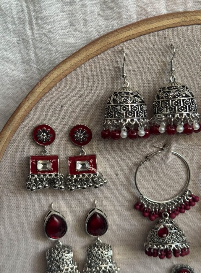 Maroon jhumki frame
