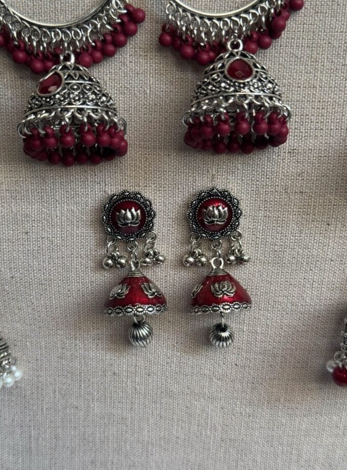 Maroon jhumki frame