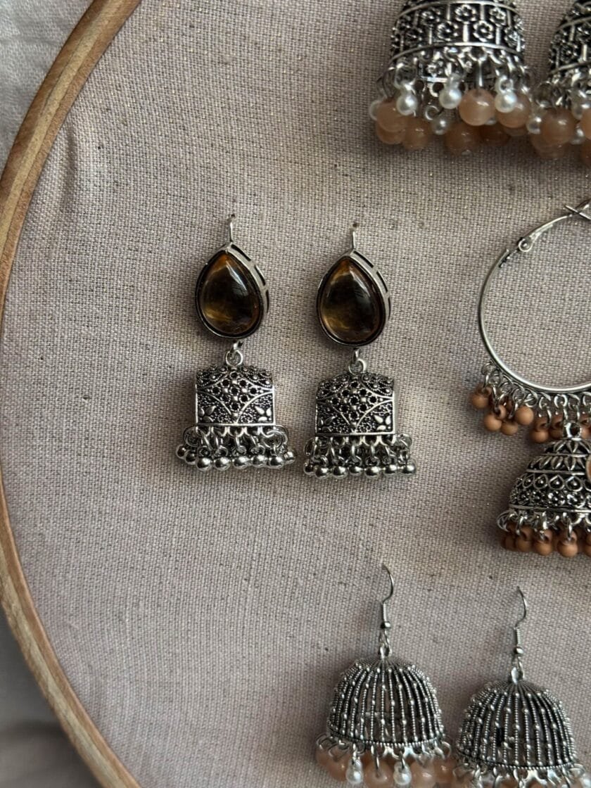 Beige jhumki - Image 8