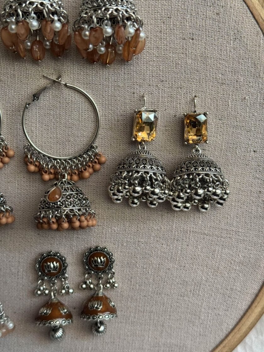 Beige jhumki - Image 4