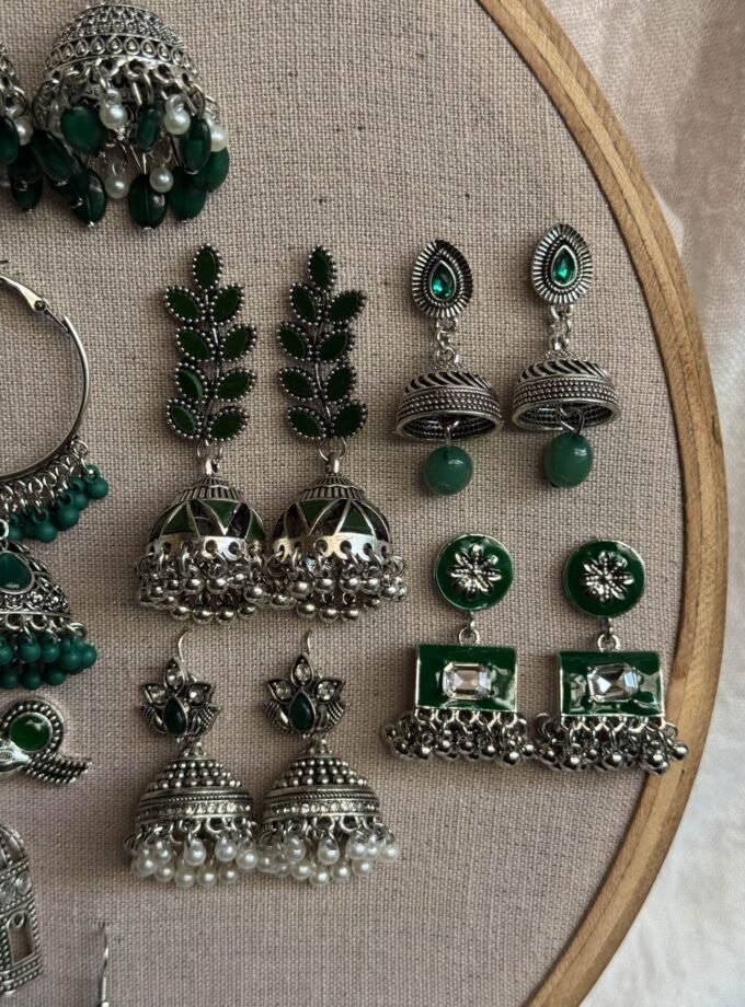 Green jhumki frame