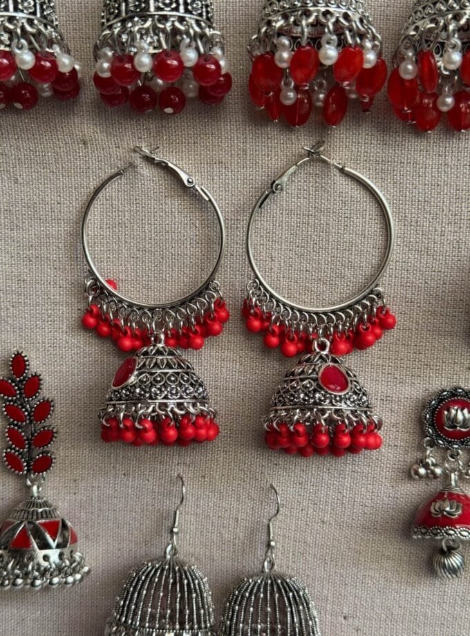 Red jhumki frame