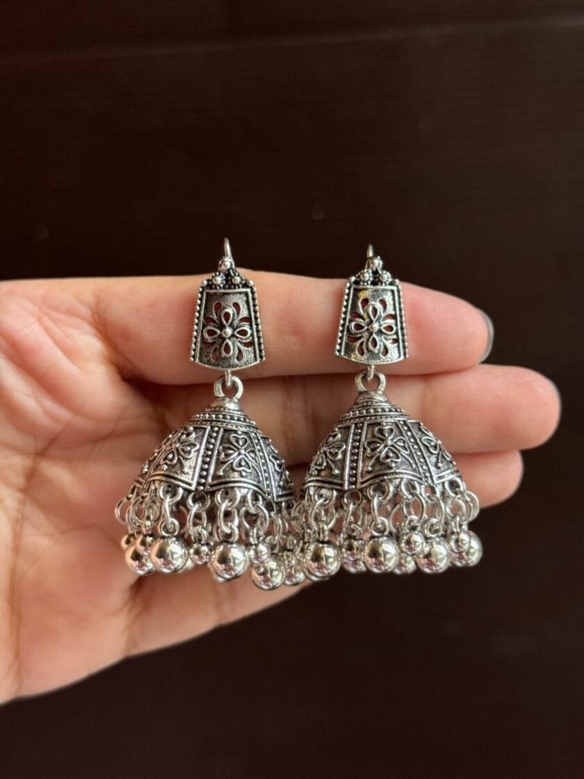 Naqsh-e-nazakat jhumka antique