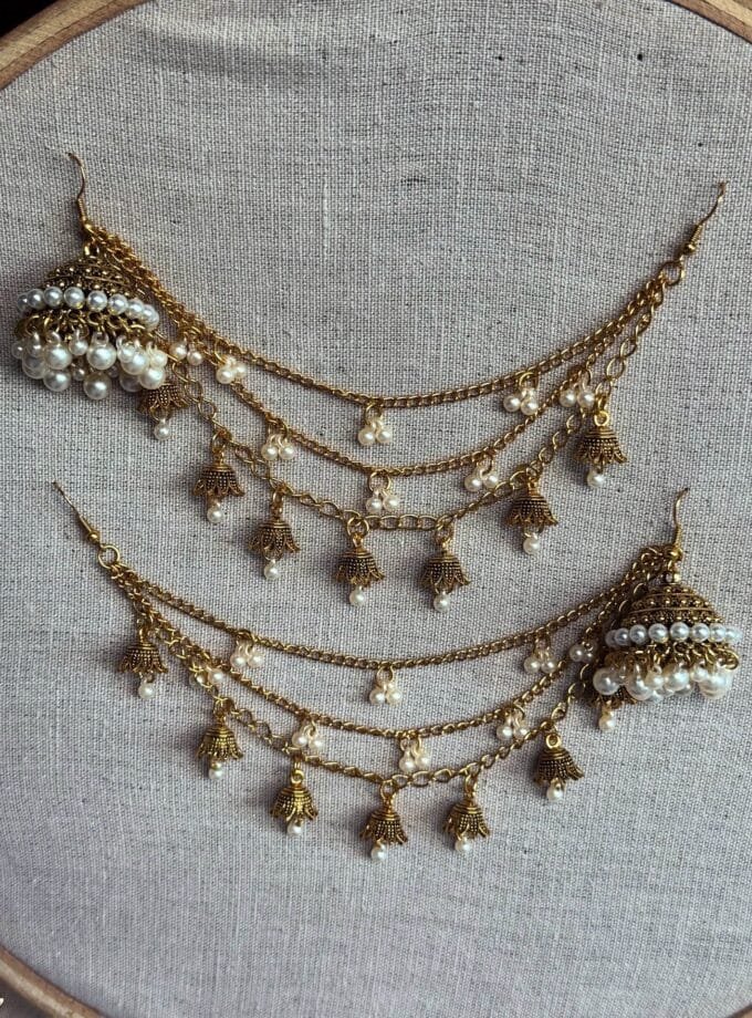 Noor e jhumka with pearl saharay