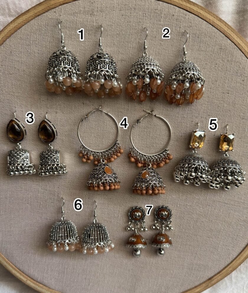 Beige jhumki