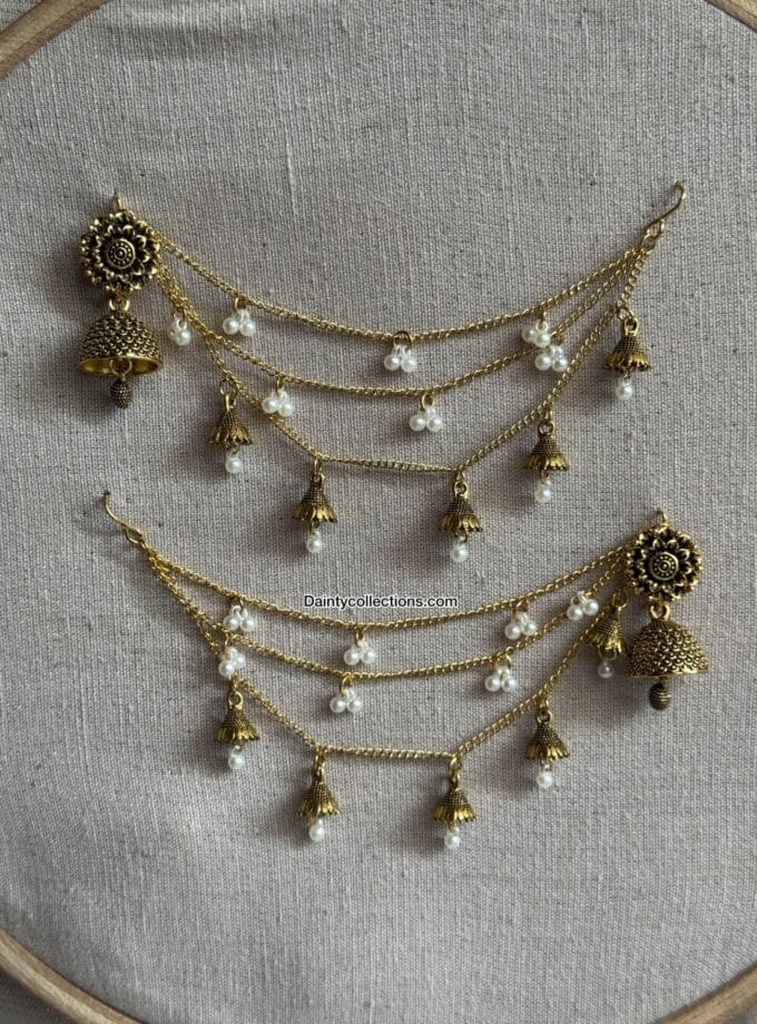 Gulabo jhumki antique with triple layer saharay
