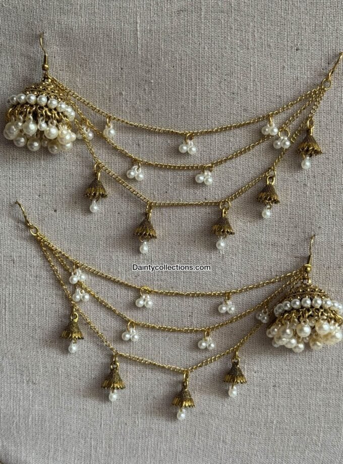 Noor-e-jhumka antique with triple layer saharay