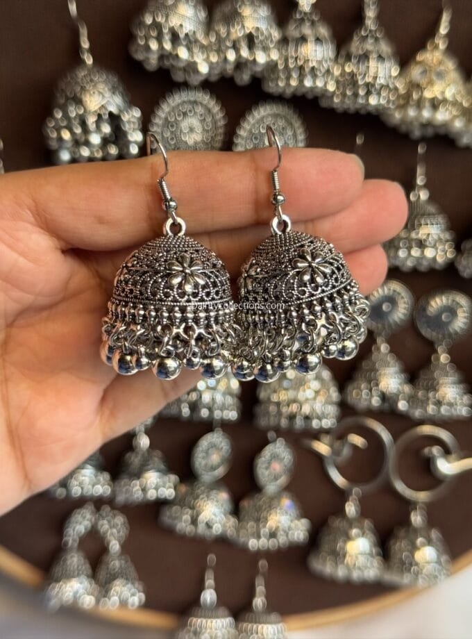 Silver jhumkay frame