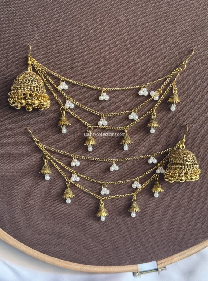 Gulshan ara antique jhumka with triple layer Saharay