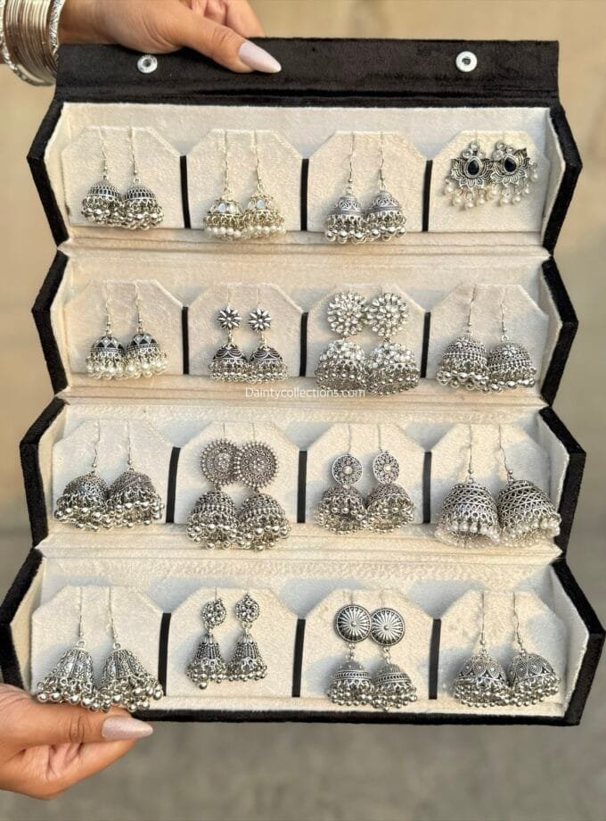 Jhumka box - 16 silver jhumkis