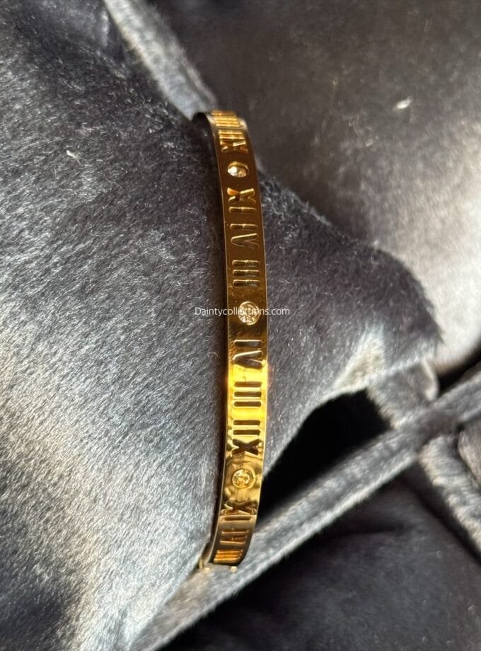 Roman numerals stainless openable bracelet