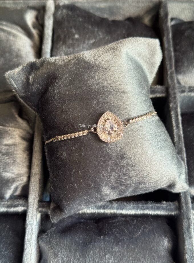 Zirconia diamond cut adjustable bracelet silver