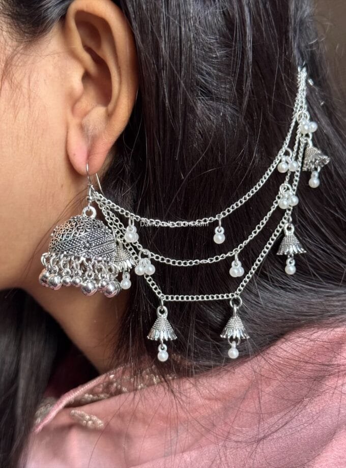 Gulbadan jhumka silver with triple layer saharay