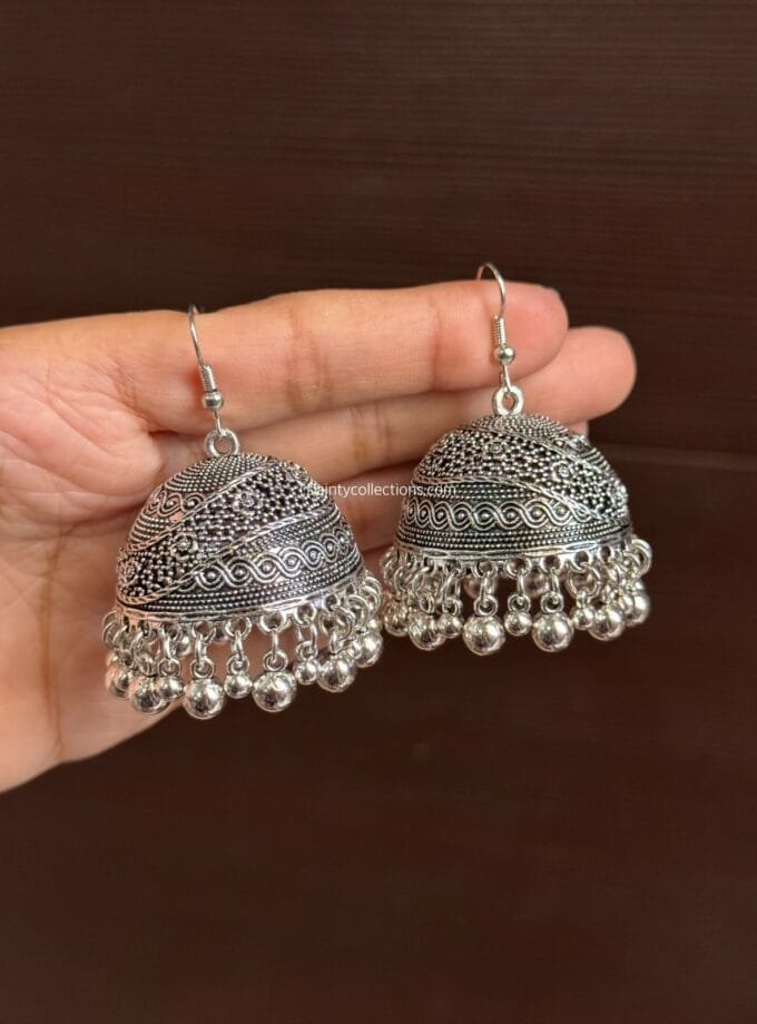 Gulbadan jhumka silver