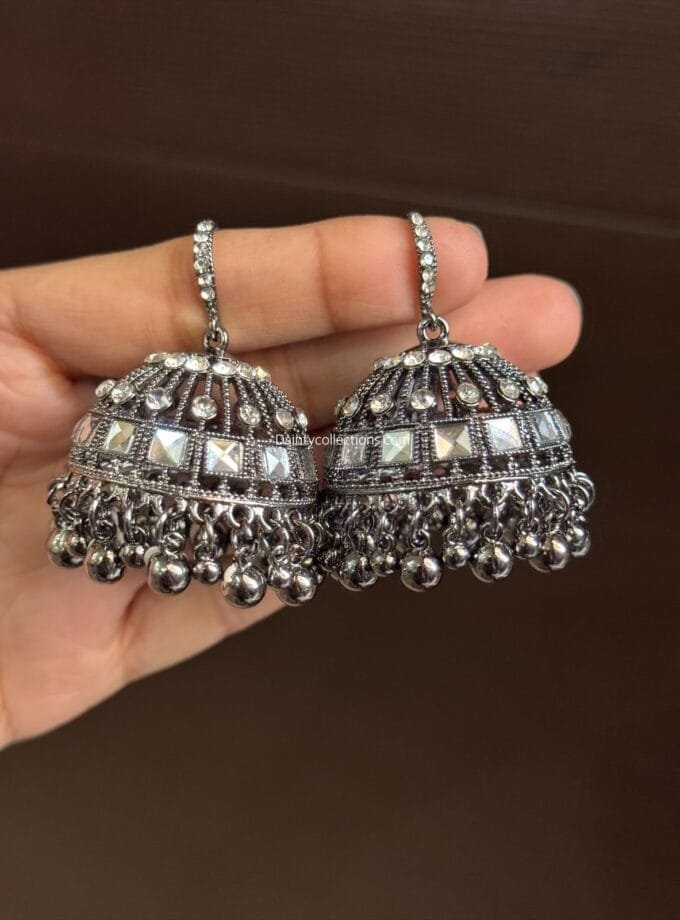 Neelo matka jhumki with stones BLACK